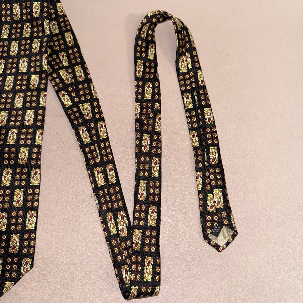 Valentino Rudy Italy 100%Silk‎ Tie Black Paisley Geometric Vintage Designer - Picture 2 of 9